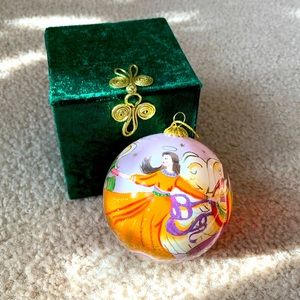 Li Bien 2005 Ornament